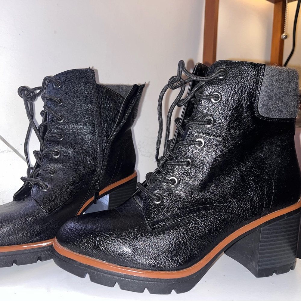 Naturalizer Black Lace-Up Boots